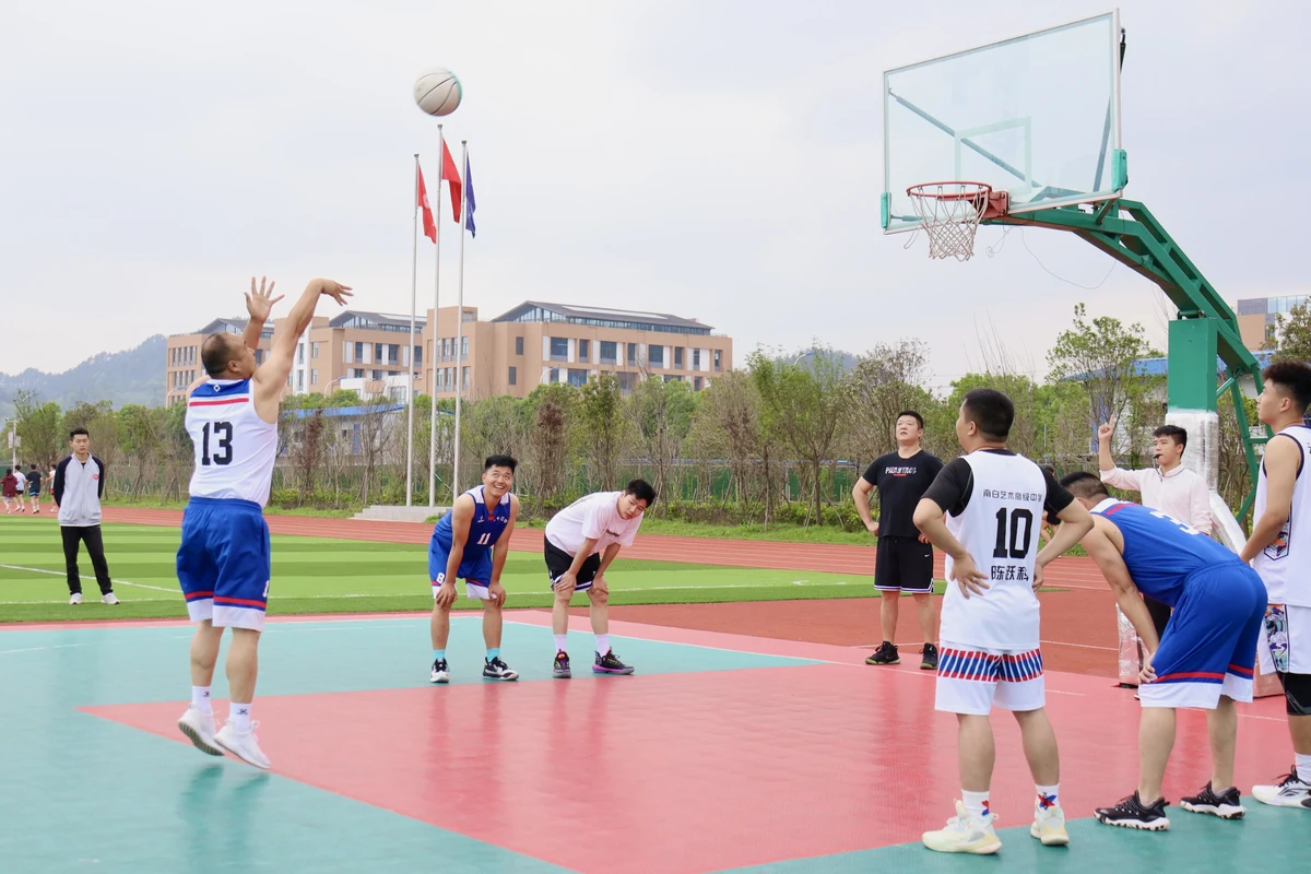 为什么智能指导能帮助提高篮球技能_1